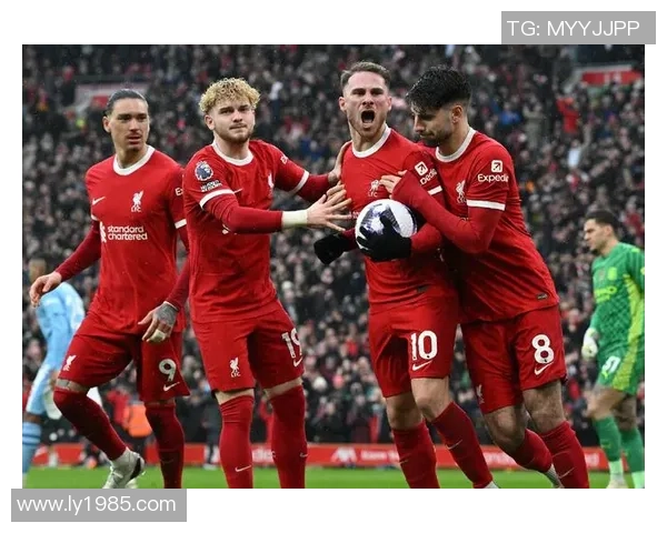 英超激战巴黎圣日耳曼与利物浦握手言和争议判罚引发热议