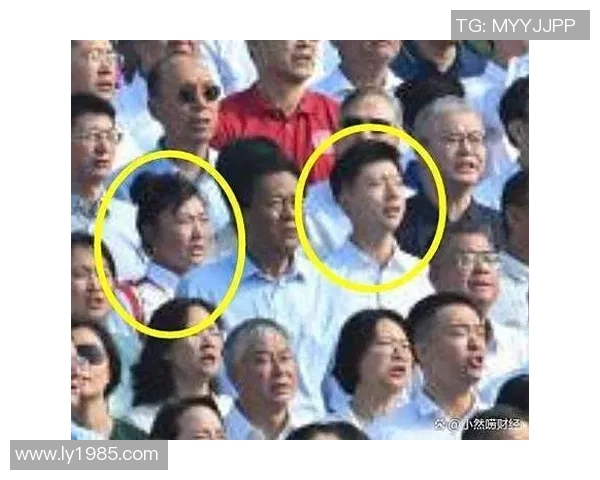 霍启刚与姚明同框合影引发热议两位体育界巨星的友谊瞬间令人感动