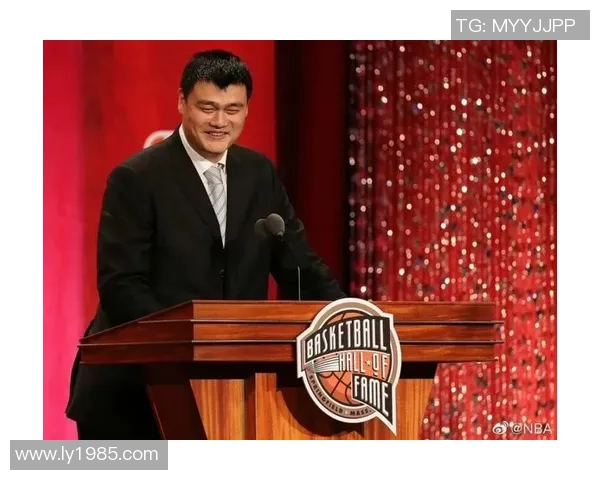 姚明在NBA的巅峰时刻与传奇生涯的辉煌成就回顾