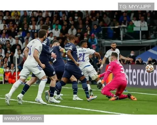 足总杯激战阿森纳与曼城握手言和逆转瞬间引发全场热烈反响