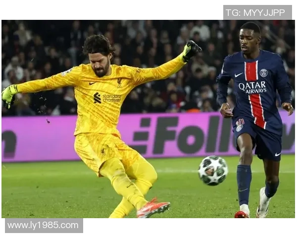 欧冠激战利物浦绝杀巴黎圣日耳曼补时进球引发争议判罚全场沸腾