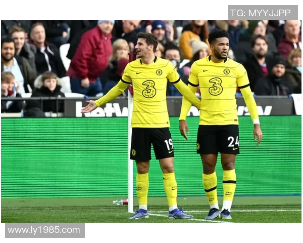 德甲精彩对决曼城与切尔西战平红牌事件引发全场热议与十大进球回顾 德甲精彩对决曼城与切尔西战平红牌事件引发全场热议与十大进球回顾